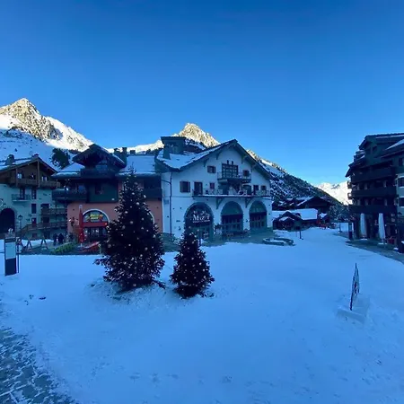 Big Tartiflat, Arc 1950, 2 Bed Ski-in Ski-out *